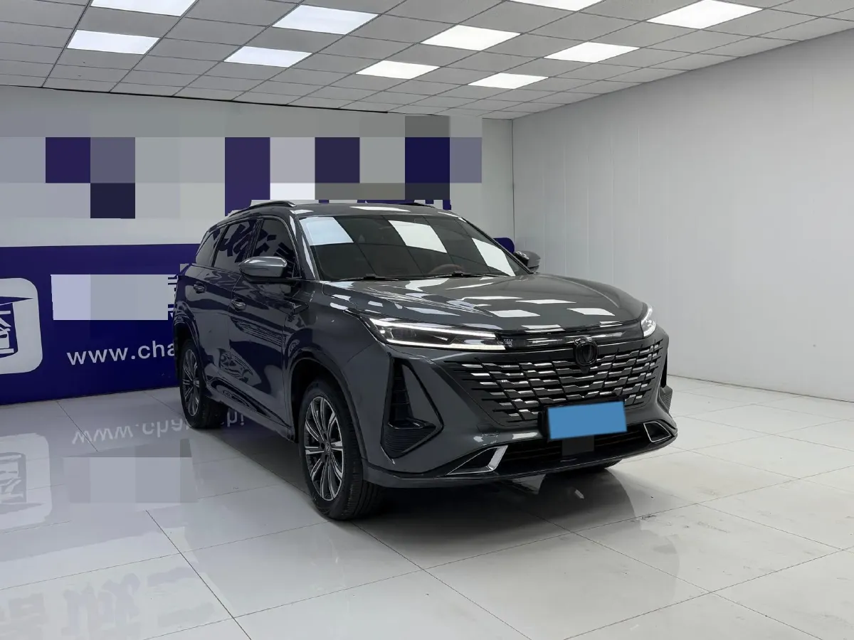 2022 ChangAn CS75 Plus 1.5T 188HP L4 8AT,autocango,china used car exporter,china ev exporter,chinese used car exporter,chinese used ev exporter
