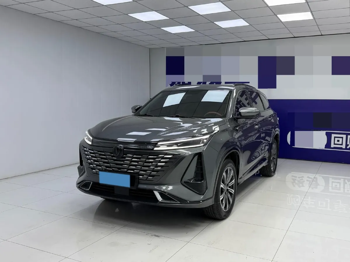 2022 ChangAn CS75 Plus 1.5T 188HP L4 8AT,autocango,china used car exporter,china ev exporter,chinese used car exporter,chinese used ev exporter