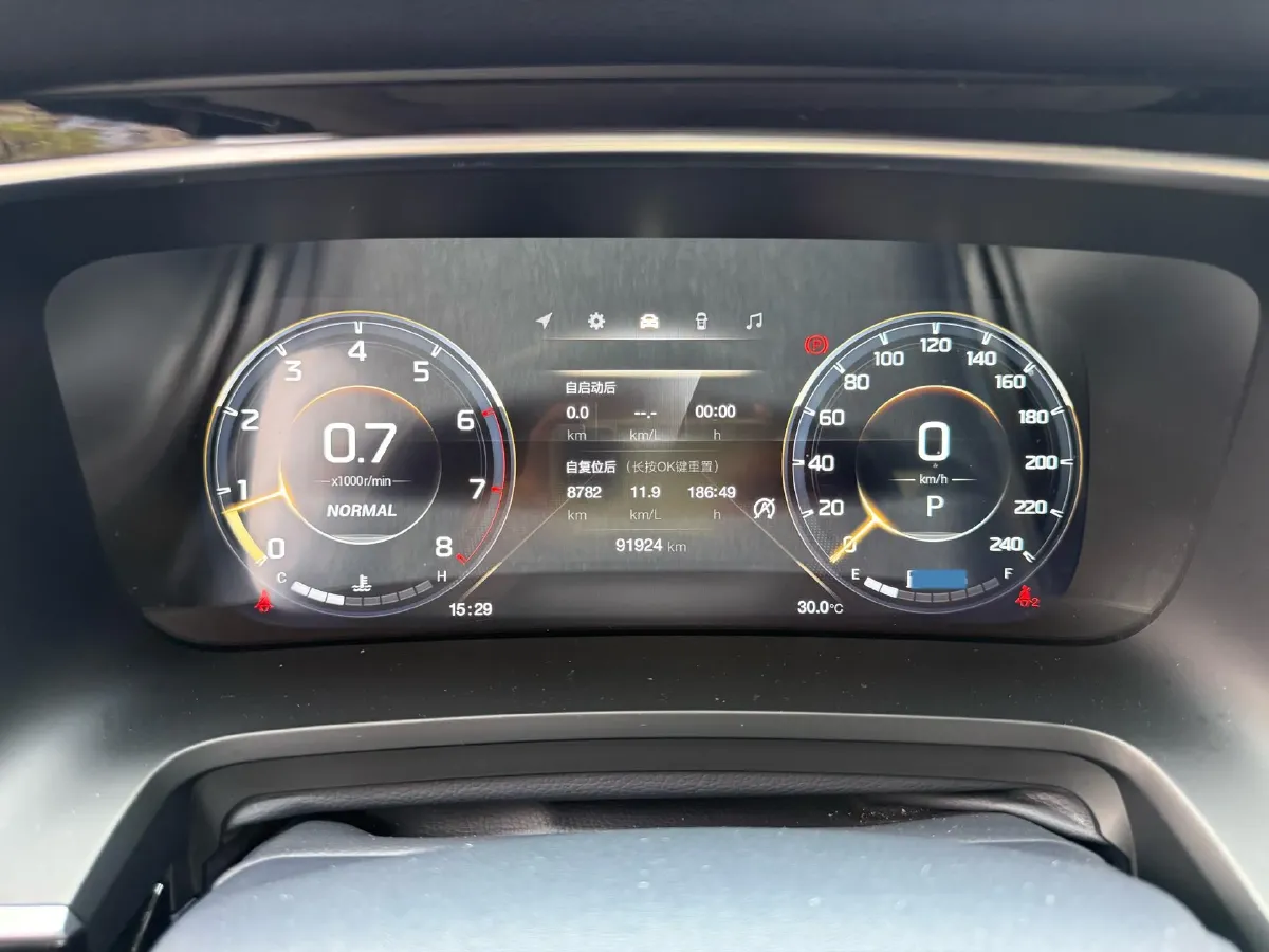 2021 GAC Trumpchi M8 2.0T 252HP L4 8AT,autocango,china used car exporter,china ev exporter,chinese used car exporter,chinese used ev exporter