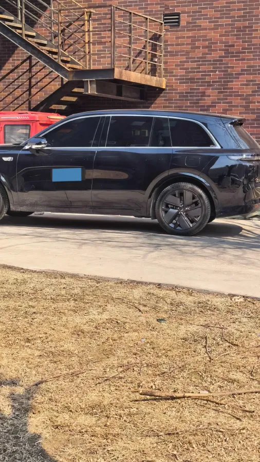 2025 Li L8 Range Extended 154HP REEV,autocango,china used car exporter,china ev exporter,chinese used car exporter,chinese used ev exporter