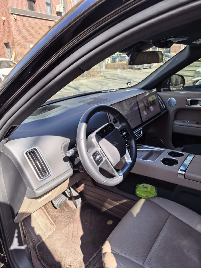 2025 Li L8 Range Extended 154HP REEV,autocango,china used car exporter,china ev exporter,chinese used car exporter,chinese used ev exporter