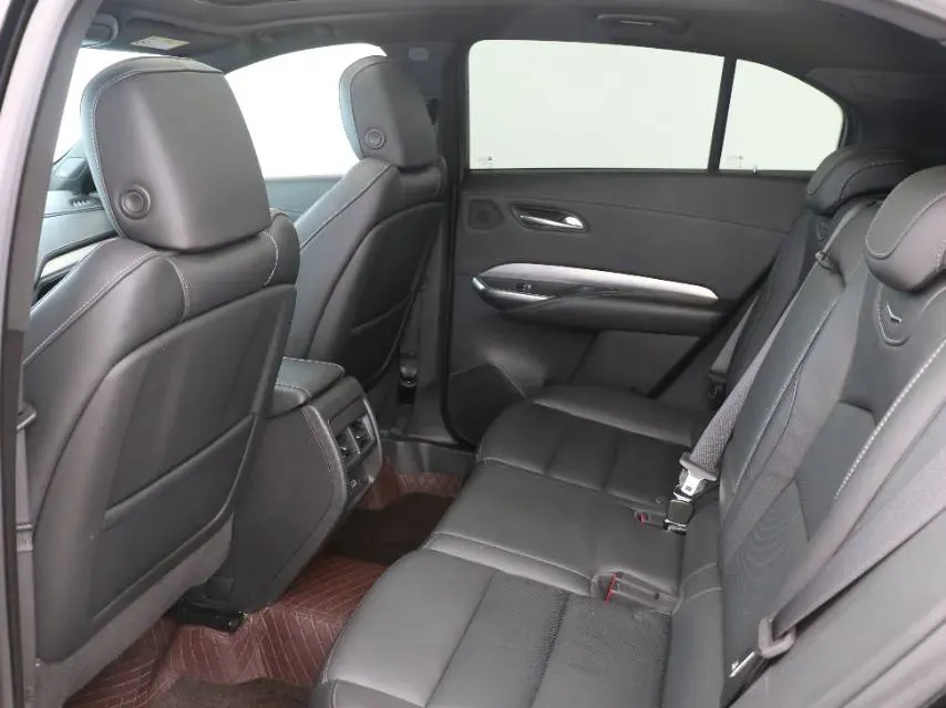 2022 Cadillac XT4 2.0T 237HP L4 9AT,autocango,china used car exporter,china ev exporter,chinese used car exporter,chinese used ev exporter