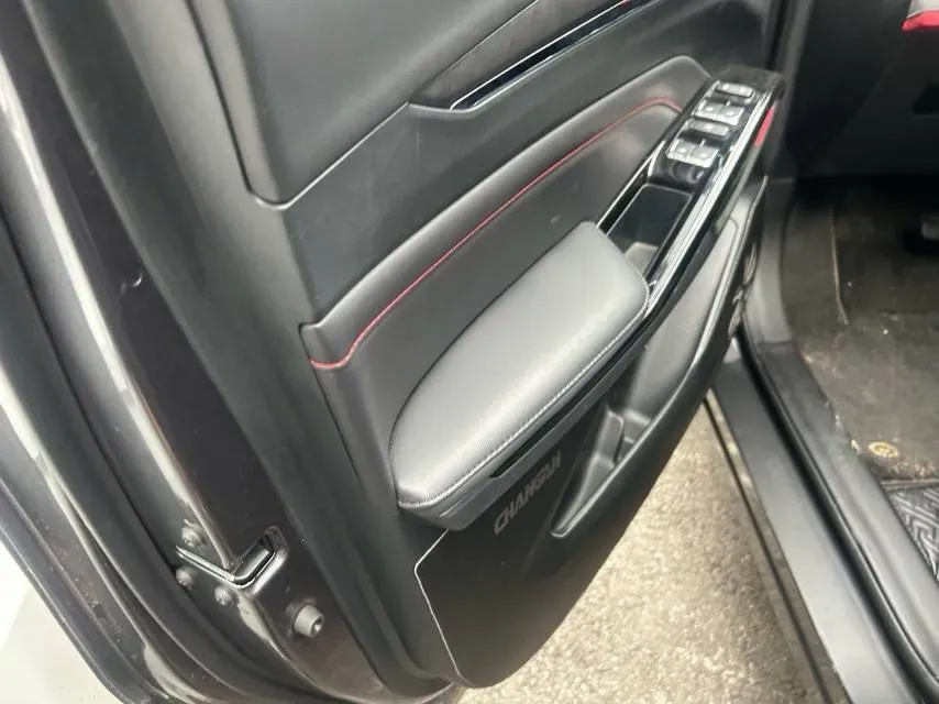 2024 ChangAn X5 PLUS 1.5T 188HP L4 7DCT,autocango,china used car exporter,china ev exporter,chinese used car exporter,chinese used ev exporter