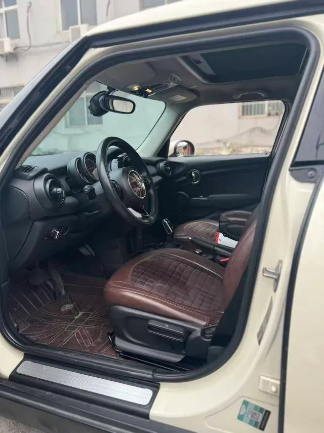 2019 MINI MINI 1.5T 102HP L3 7DCT,autocango,china used car exporter,china ev exporter,chinese used car exporter,chinese used ev exporter