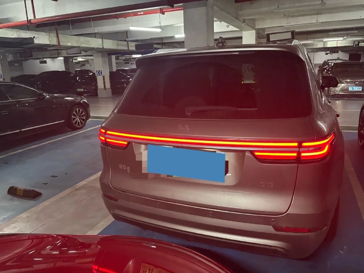 2020 Li ONE Range Extended 131HP REEV 40.5KWH,autocango,china used car exporter,china ev exporter,chinese used car exporter,chinese used ev exporter