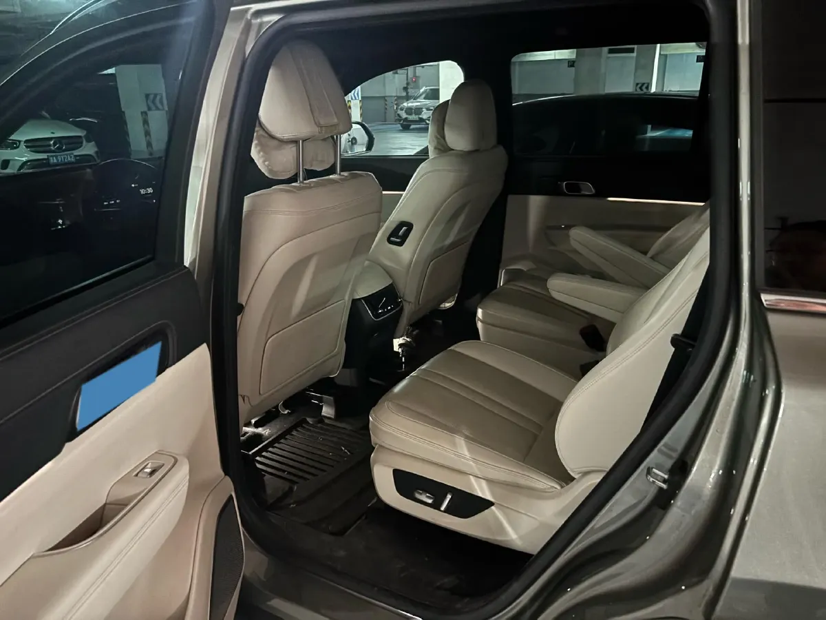 2020 Li ONE Range Extended 131HP REEV 40.5KWH,autocango,china used car exporter,china ev exporter,chinese used car exporter,chinese used ev exporter