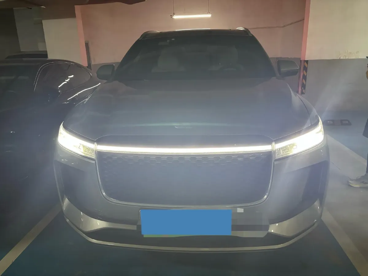 2020 Li ONE Range Extended 131HP REEV 40.5KWH,autocango,china used car exporter,china ev exporter,chinese used car exporter,chinese used ev exporter
