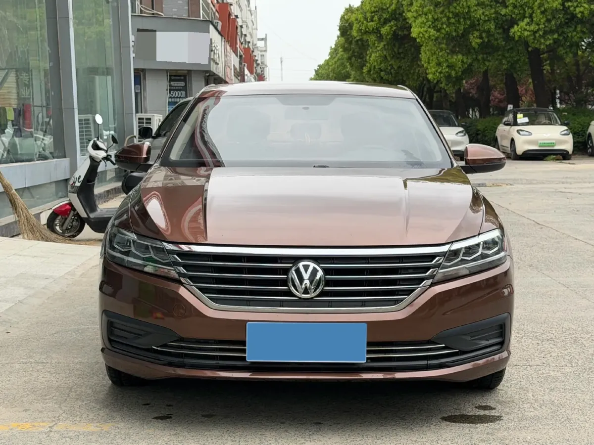 2018 Landwind XiaoYao 1.5T 163HP L4 CVT,autocango,china used car exporter,china ev exporter,chinese used car exporter,chinese used ev exporter