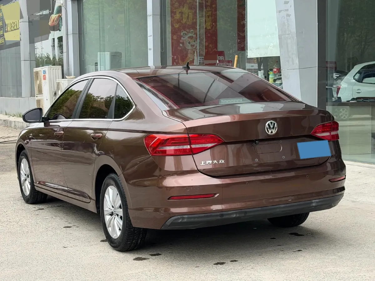 2018 Landwind XiaoYao 1.5T 163HP L4 CVT,autocango,china used car exporter,china ev exporter,chinese used car exporter,chinese used ev exporter