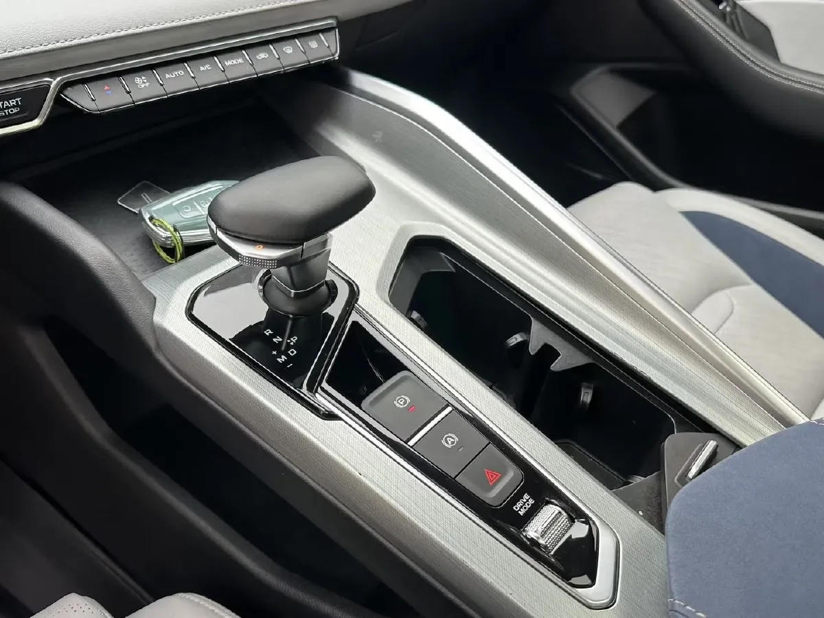 2023 Geely Preface 2.0T 190HP L4 7DCT,autocango,china used car exporter,china ev exporter,chinese used car exporter,chinese used ev exporter