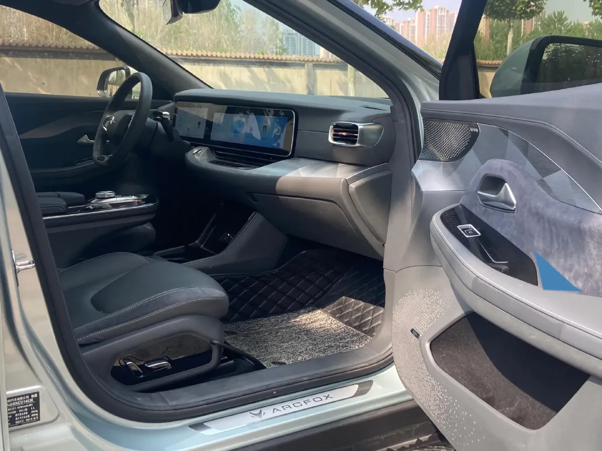 2021 DS 9 1.6T 215HP L4 8AT,autocango,china used car exporter,china ev exporter,chinese used car exporter,chinese used ev exporter