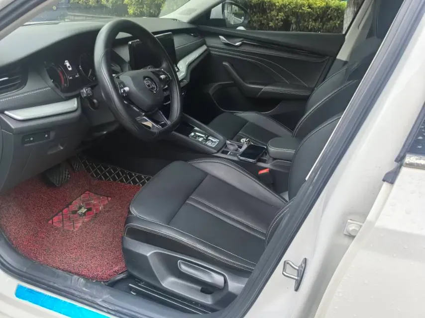 2022 Skoda Octavia 1.4T 150HP L4 7DCT,autocango,china used car exporter,china ev exporter,chinese used car exporter,chinese used ev exporter