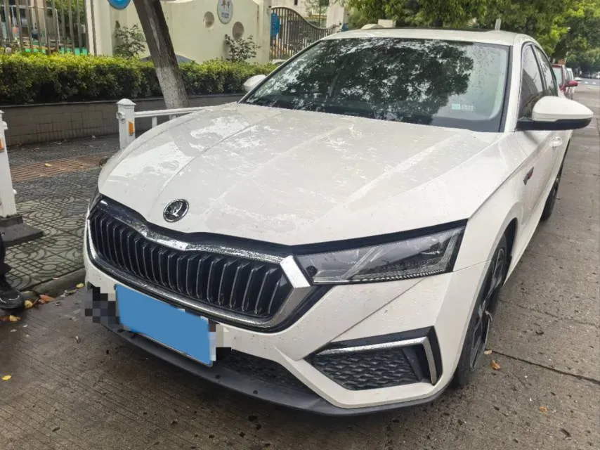2022 Skoda Octavia 1.4T 150HP L4 7DCT,autocango,china used car exporter,china ev exporter,chinese used car exporter,chinese used ev exporter