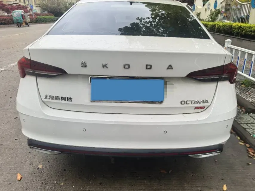 2022 Skoda Octavia 1.4T 150HP L4 7DCT,autocango,china used car exporter,china ev exporter,chinese used car exporter,chinese used ev exporter