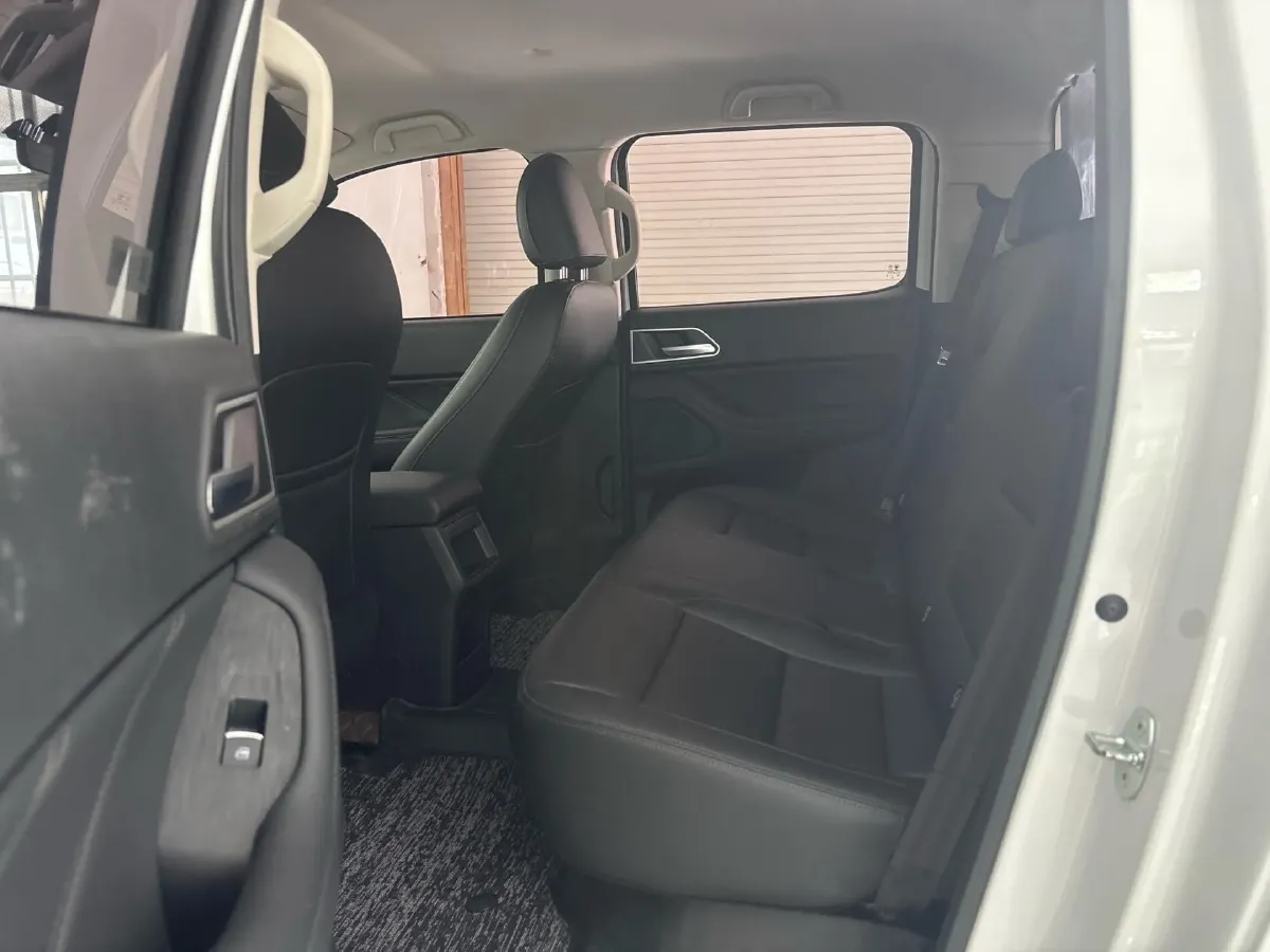 2023 Great Wall Poer 2.0T 166HP L4 8AT,autocango,china used car exporter,china ev exporter,chinese used car exporter,chinese used ev exporter