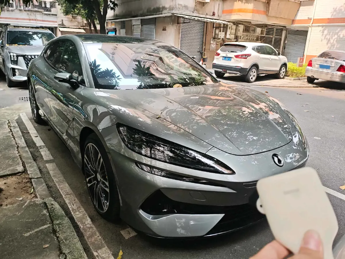 2024 Denza DenzaZ9GT 2.0T 207HP L4 E-CVT PHEV 38.5KWH,autocango,china used car exporter,china ev exporter,chinese used car exporter,chinese used ev exporter