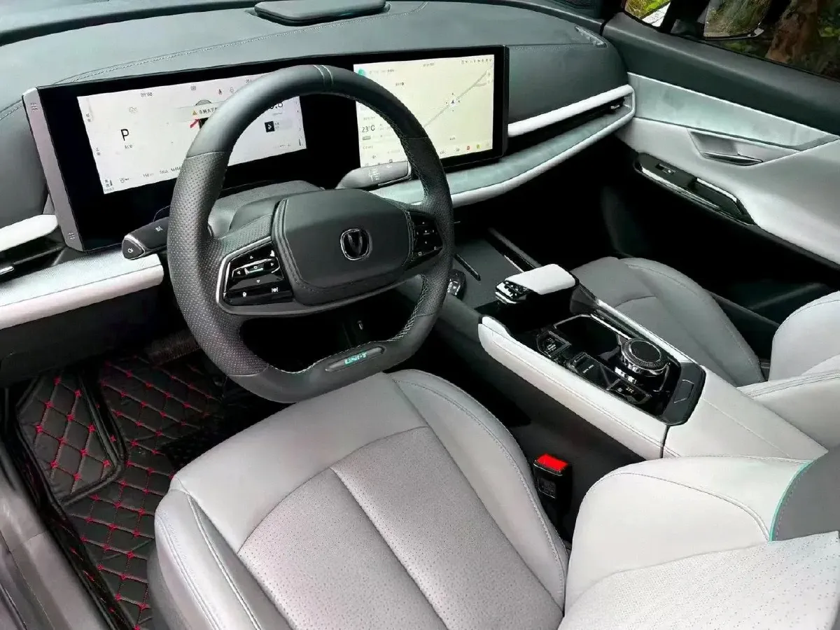 2023 ChangAn UNI-T 1.5T 188HP L4 7DCT,autocango,china used car exporter,china ev exporter,chinese used car exporter,chinese used ev exporter