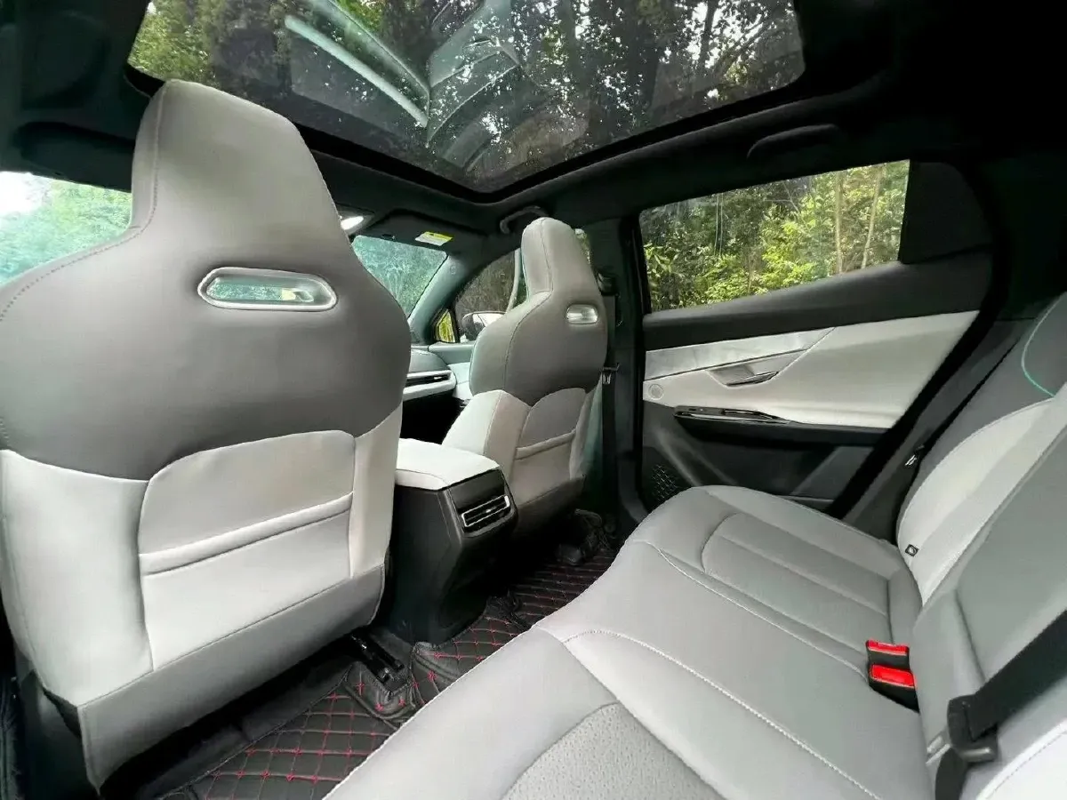 2023 ChangAn UNI-T 1.5T 188HP L4 7DCT,autocango,china used car exporter,china ev exporter,chinese used car exporter,chinese used ev exporter