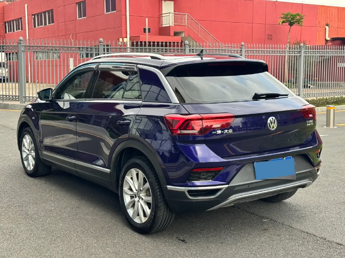 2019 Volkswagen T-Roc 1.4T 131HP L4 7DCT,autocango,china used car exporter,china ev exporter,chinese used car exporter,chinese used ev exporter