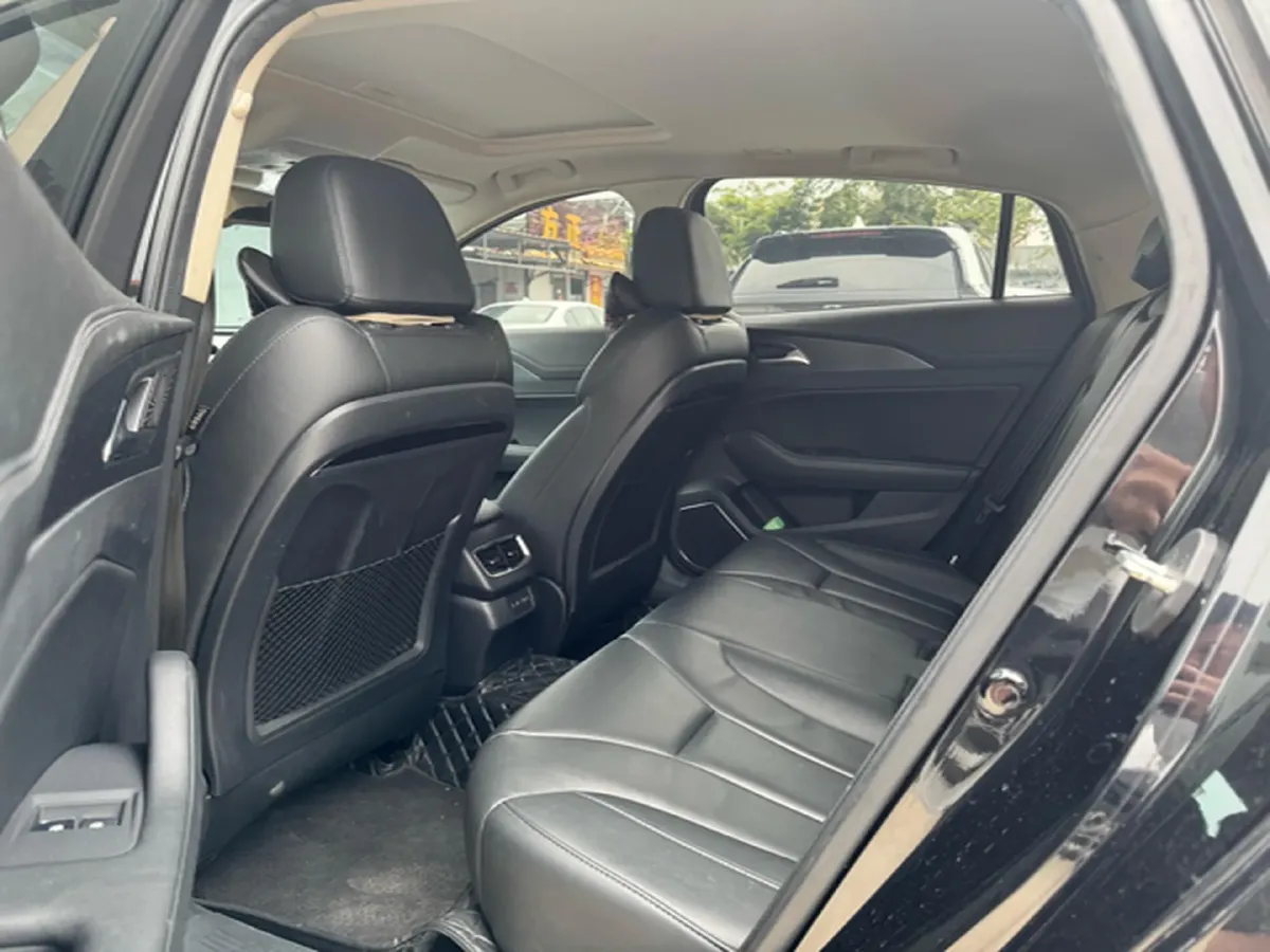 2022 HongQi H5 1.8T 197HP L4 6AT,autocango,china used car exporter,china ev exporter,chinese used car exporter,chinese used ev exporter