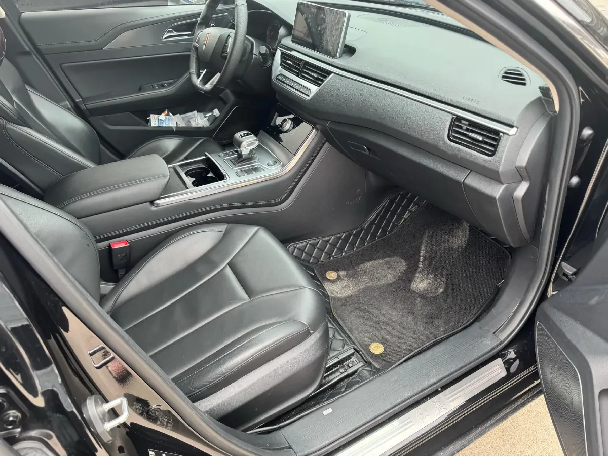 2022 HongQi H5 1.8T 197HP L4 6AT,autocango,china used car exporter,china ev exporter,chinese used car exporter,chinese used ev exporter