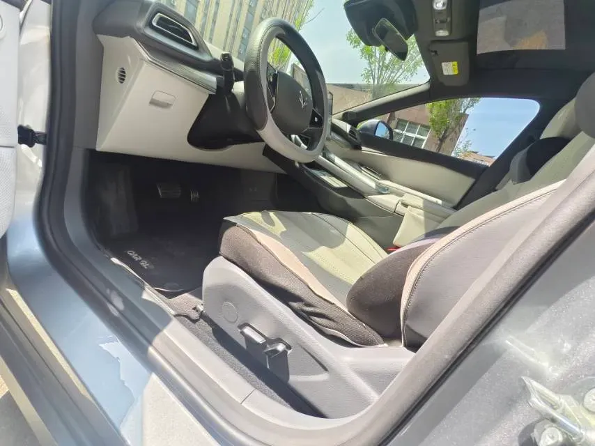 2024 ARCFOX αT5 BEV 79.2KWH,autocango,china used car exporter,china ev exporter,chinese used car exporter,chinese used ev exporter