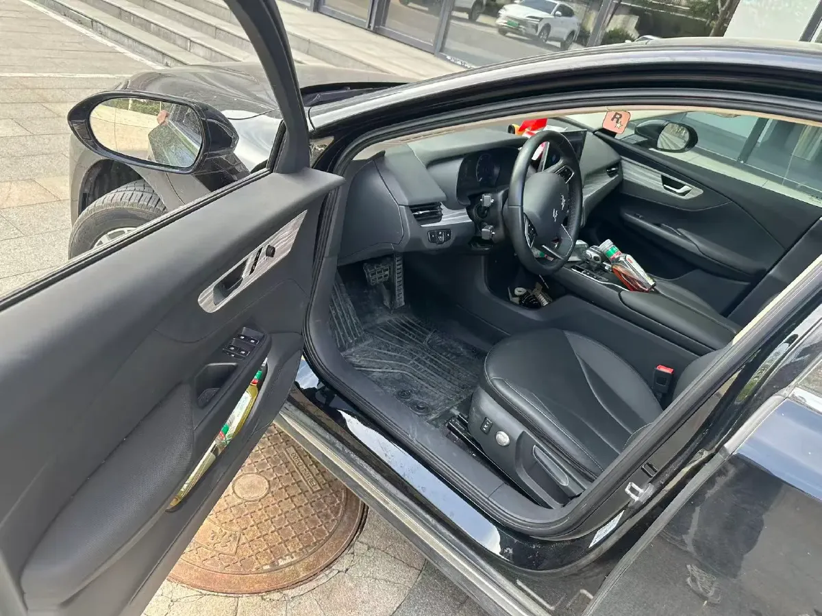 2023 HongQi E-QM5 BEV 82KWH,autocango,china used car exporter,china ev exporter,chinese used car exporter,chinese used ev exporter