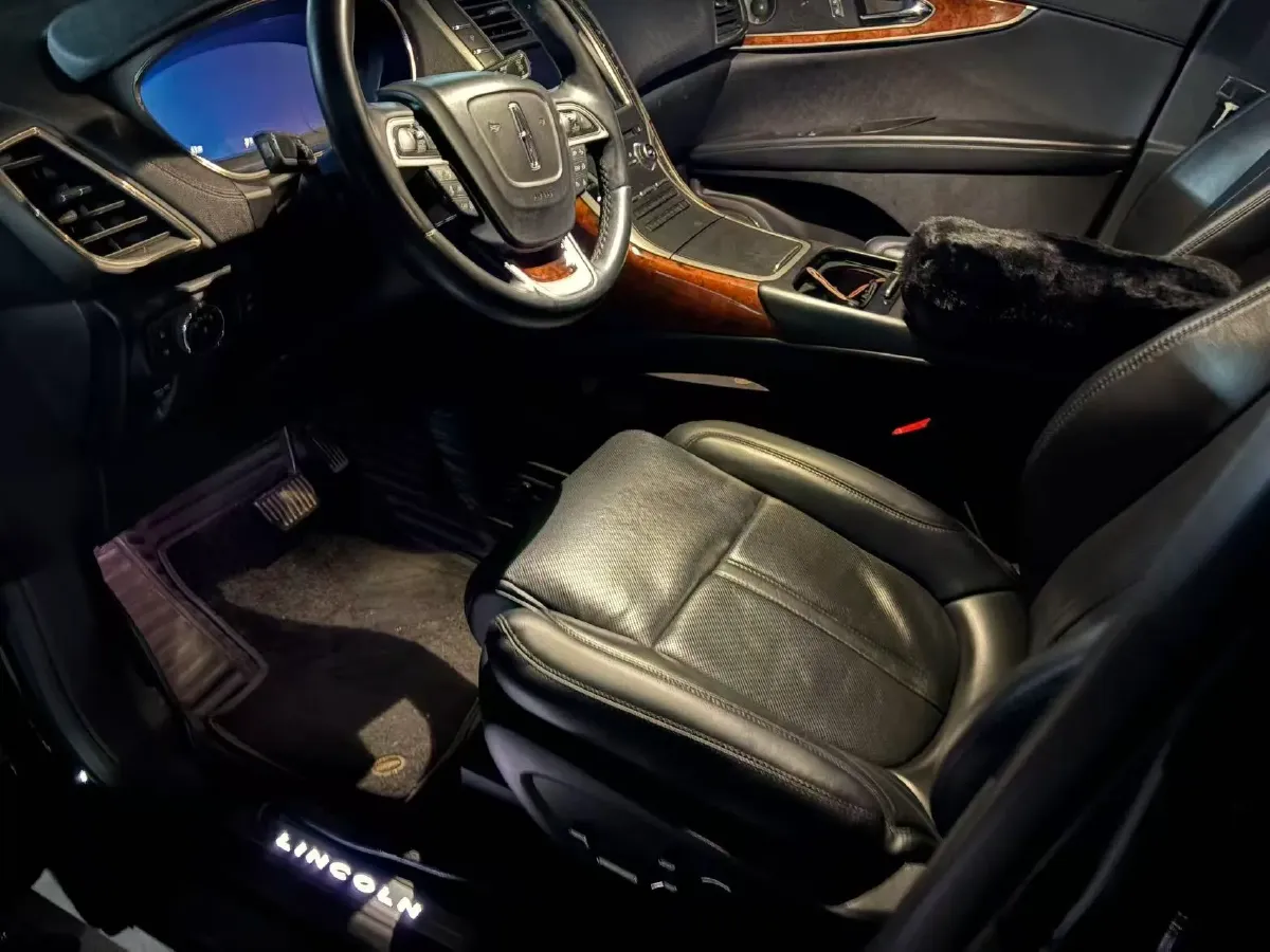 2019 Lincoln Nautilus 2.7T 329HP V6 8AT,autocango,china used car exporter,china ev exporter,chinese used car exporter,chinese used ev exporter