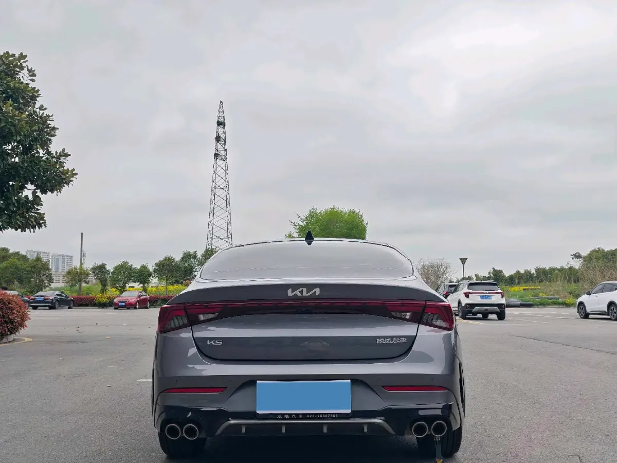 2021 Kia K5 2.0T 240HP L4 8AT,autocango,china used car exporter,china ev exporter,chinese used car exporter,chinese used ev exporter
