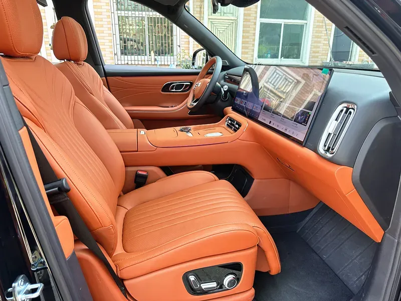 2025 Volkswagen Tiguan L 2.0T 220HP L4 7DCT,autocango,china used car exporter,china ev exporter,chinese used car exporter,chinese used ev exporter