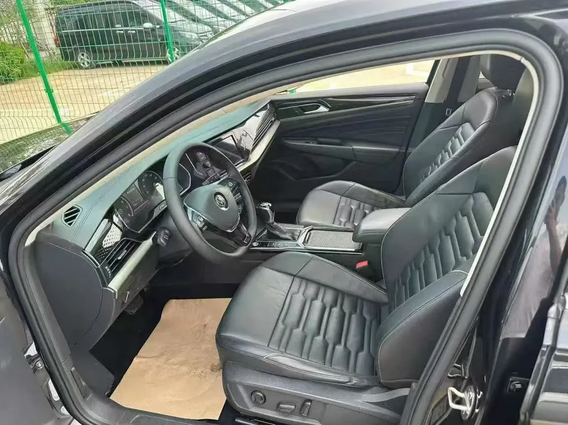 2019 Volvo V40 1.5T 152HP L4 6AT,autocango,china used car exporter,china ev exporter,chinese used car exporter,chinese used ev exporter