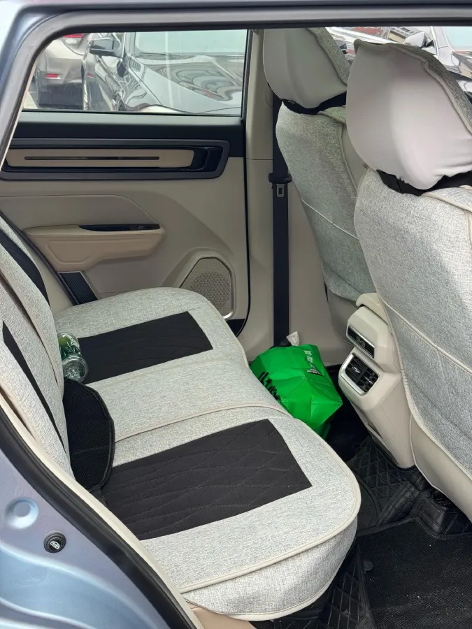 2023 Geely ICON 1.5T 181HP L4 7DCT,autocango,china used car exporter,china ev exporter,chinese used car exporter,chinese used ev exporter