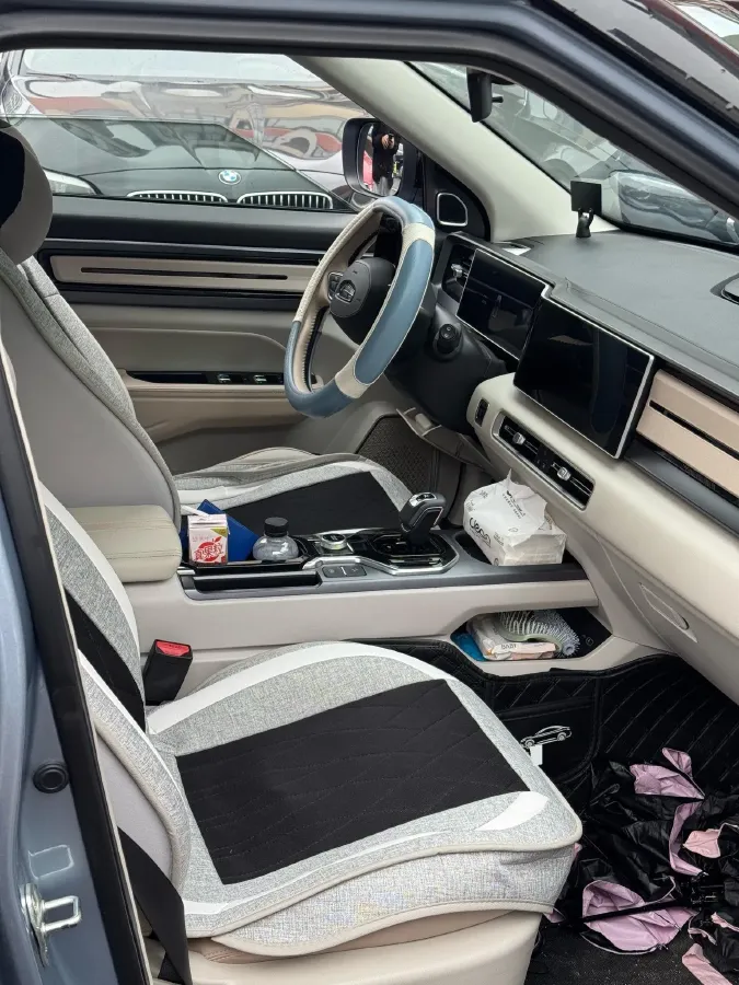 2023 Geely ICON 1.5T 181HP L4 7DCT,autocango,china used car exporter,china ev exporter,chinese used car exporter,chinese used ev exporter