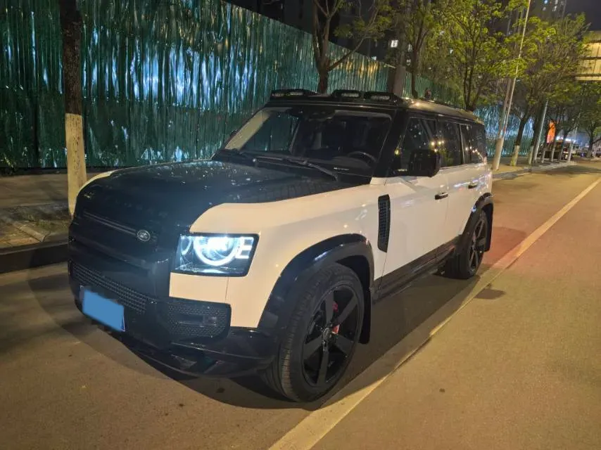 2024 Land Rover Defender 3.0T 400HP L6 8AT,autocango,china used car exporter,china ev exporter,chinese used car exporter,chinese used ev exporter