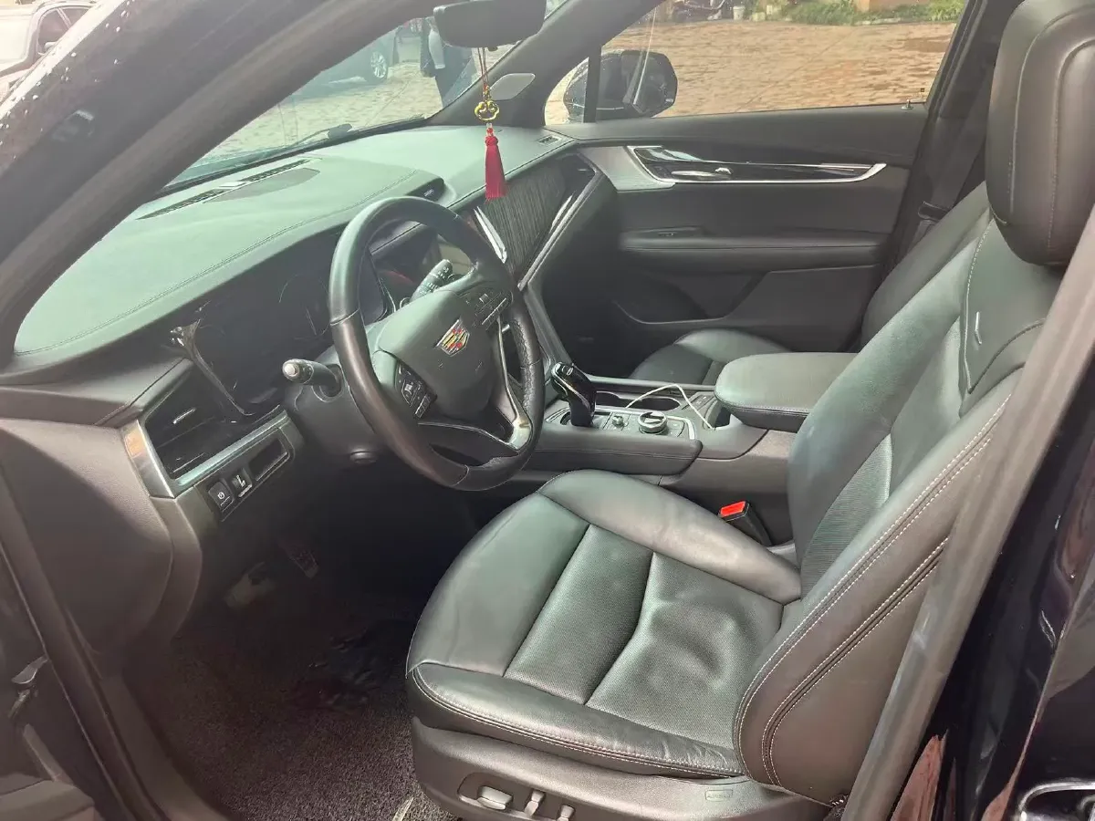 2022 Cadillac XT6 2.0T 237HP L4 9AT,autocango,china used car exporter,china ev exporter,chinese used car exporter,chinese used ev exporter