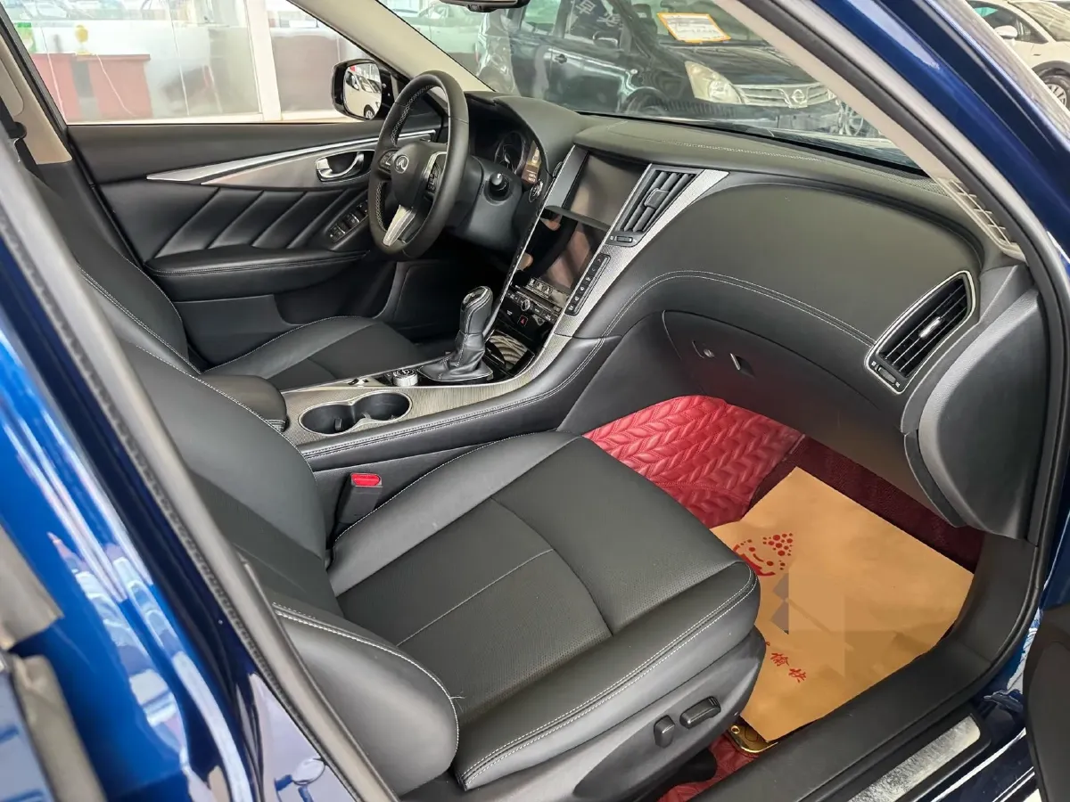 2018 Jeep Grand Commander 2.0T 265HP L4 9AT,autocango,china used car exporter,china ev exporter,chinese used car exporter,chinese used ev exporter