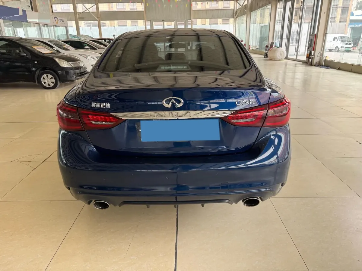 2018 Jeep Grand Commander 2.0T 265HP L4 9AT,autocango,china used car exporter,china ev exporter,chinese used car exporter,chinese used ev exporter