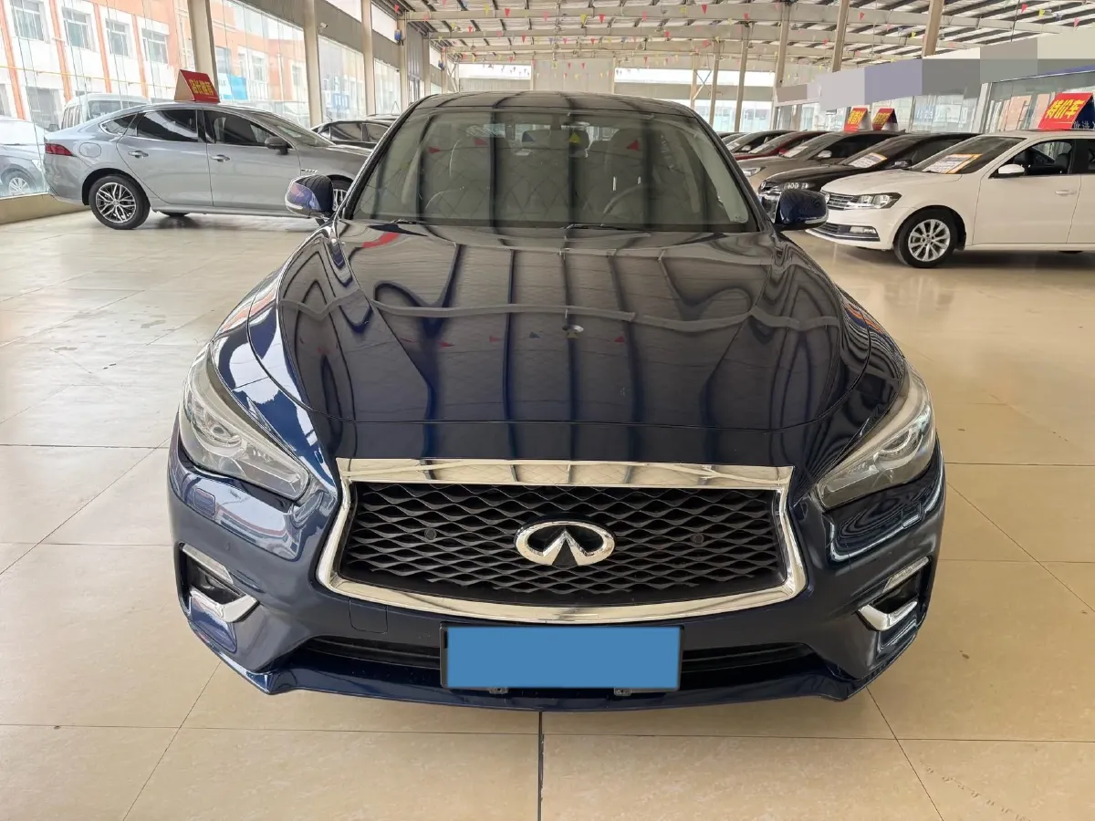 2018 Jeep Grand Commander 2.0T 265HP L4 9AT,autocango,china used car exporter,china ev exporter,chinese used car exporter,chinese used ev exporter