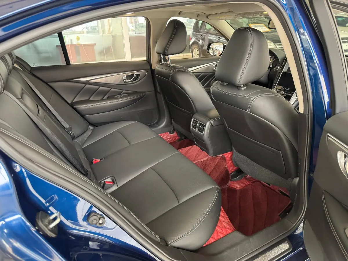 2018 Jeep Grand Commander 2.0T 265HP L4 9AT,autocango,china used car exporter,china ev exporter,chinese used car exporter,chinese used ev exporter