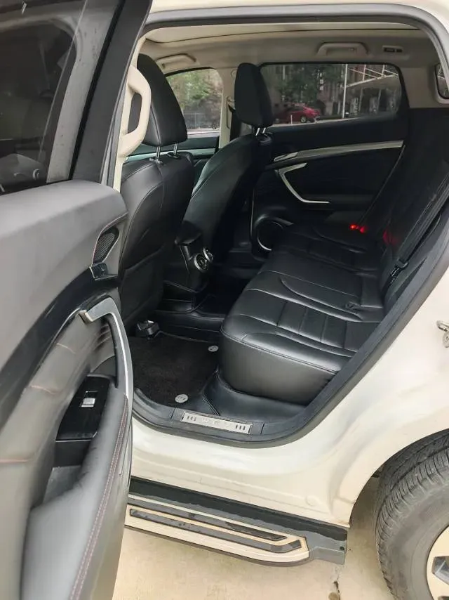 2017 WEY VV7 2.0T 234HP L4 7DCT,autocango,china used car exporter,china ev exporter,chinese used car exporter,chinese used ev exporter