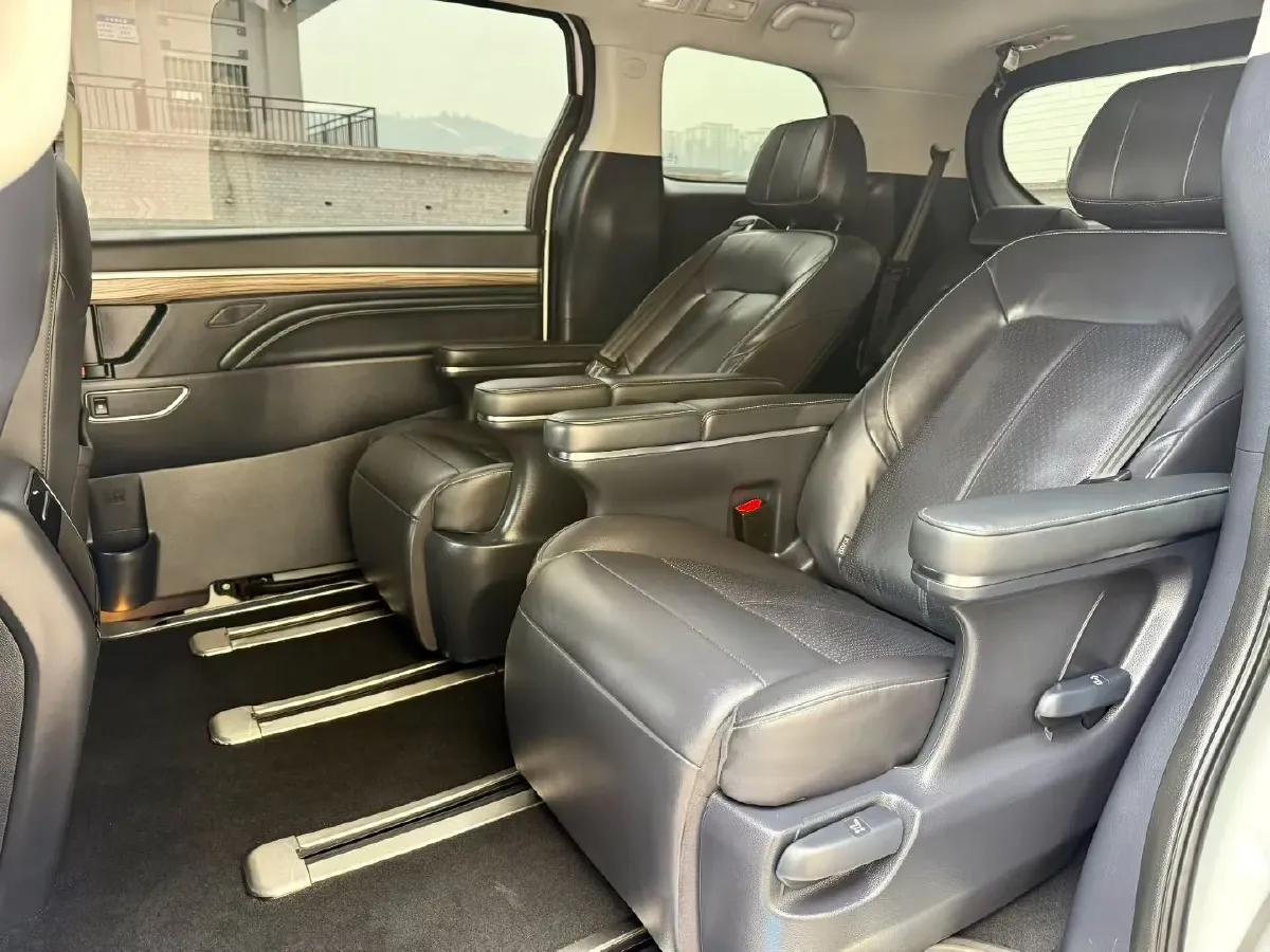 2023 GAC Trumpchi M8 2.0T 252HP L4 8AT,autocango,china used car exporter,china ev exporter,chinese used car exporter,chinese used ev exporter