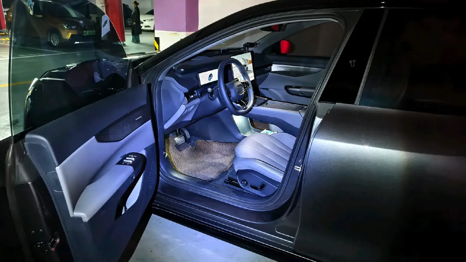 2024 LYNK&CO 07 EM-P 1.5T 163HP L4 3DHT PHEV 18.99KWH,autocango,china used car exporter,china ev exporter,chinese used car exporter,chinese used ev exporter