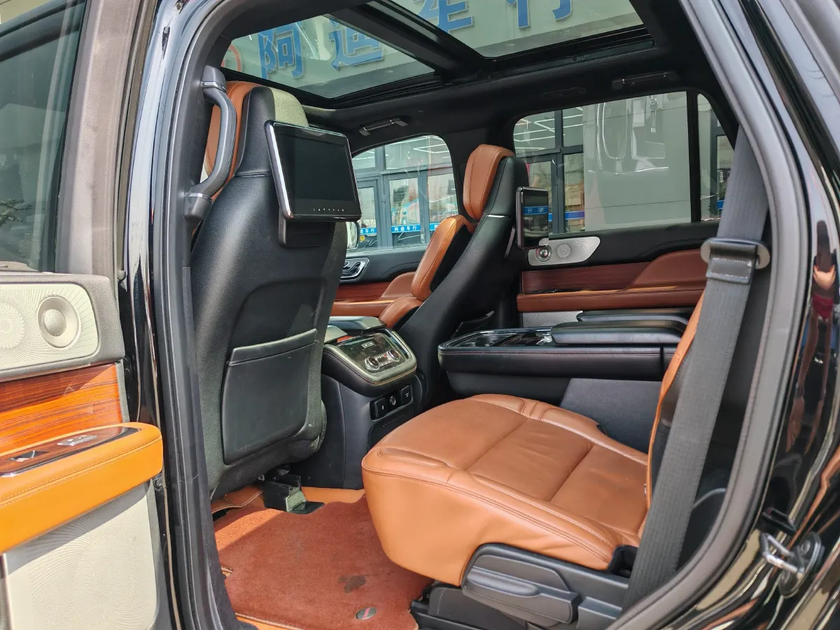 2019 Lincoln Navigator 3.5T 388HP V6 10AT,autocango,china used car exporter,china ev exporter,chinese used car exporter,chinese used ev exporter