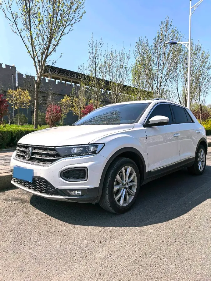 2022 Volkswagen T-Roc 1.4T 150HP L4 7DCT,autocango,china used car exporter,china ev exporter,chinese used car exporter,chinese used ev exporter