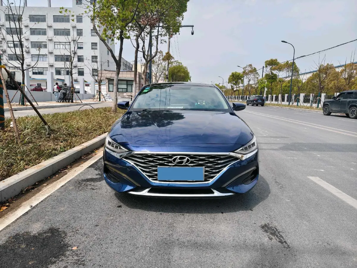 2019 Hyundai La Festa 1.6T 204HP L4 7DCT,autocango,china used car exporter,china ev exporter,chinese used car exporter,chinese used ev exporter