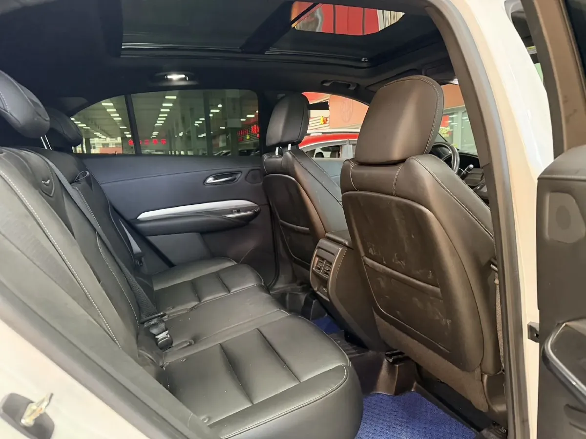 2020 Cadillac XT4 2.0T 241HP L4 9AT,autocango,china used car exporter,china ev exporter,chinese used car exporter,chinese used ev exporter