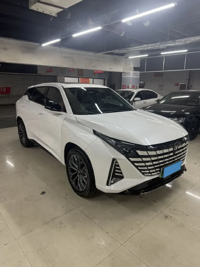 2025 ChangAn UNI-Z 1.5L 98HP L4 E-CVT PHEV 18.4KWH,autocango,china used car exporter,china ev exporter,chinese used car exporter,chinese used ev exporter