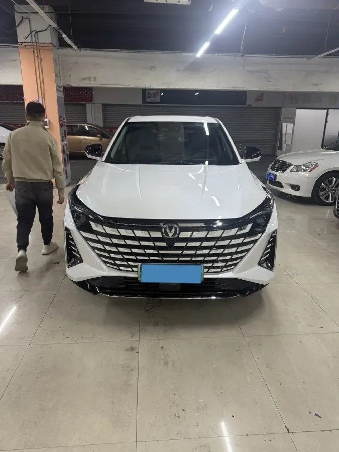 2025 ChangAn UNI-Z 1.5L 98HP L4 E-CVT PHEV 18.4KWH,autocango,china used car exporter,china ev exporter,chinese used car exporter,chinese used ev exporter