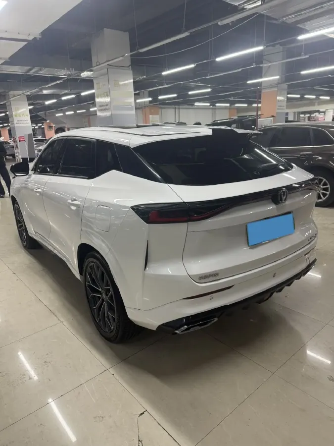 2025 ChangAn UNI-Z 1.5L 98HP L4 E-CVT PHEV 18.4KWH,autocango,china used car exporter,china ev exporter,chinese used car exporter,chinese used ev exporter