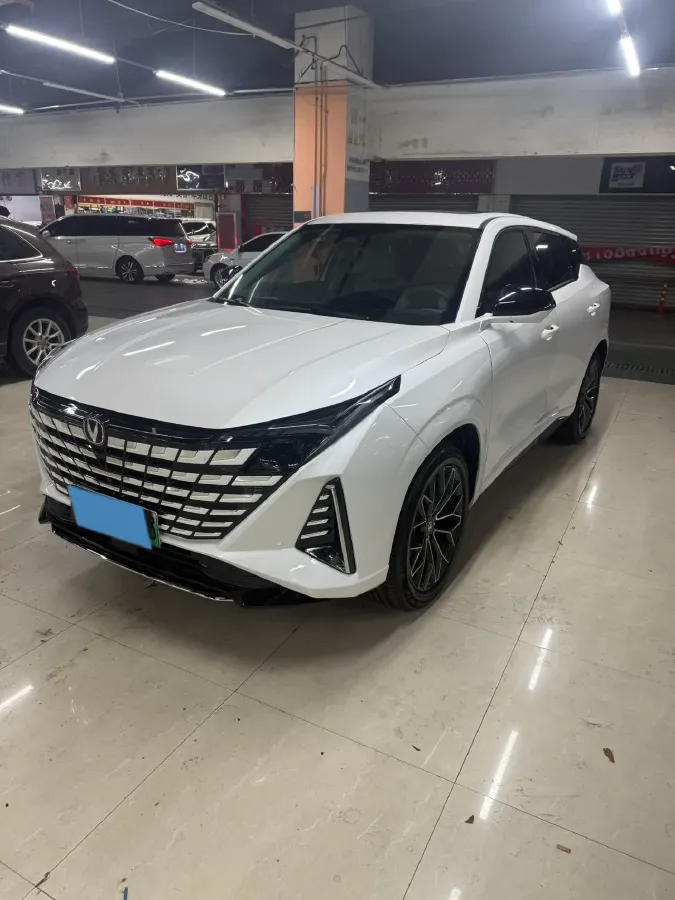2025 ChangAn UNI-Z 1.5L 98HP L4 E-CVT PHEV 18.4KWH,autocango,china used car exporter,china ev exporter,chinese used car exporter,chinese used ev exporter